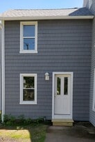 83 E Main St, Unit 1 in Branford, CT - Building Photo