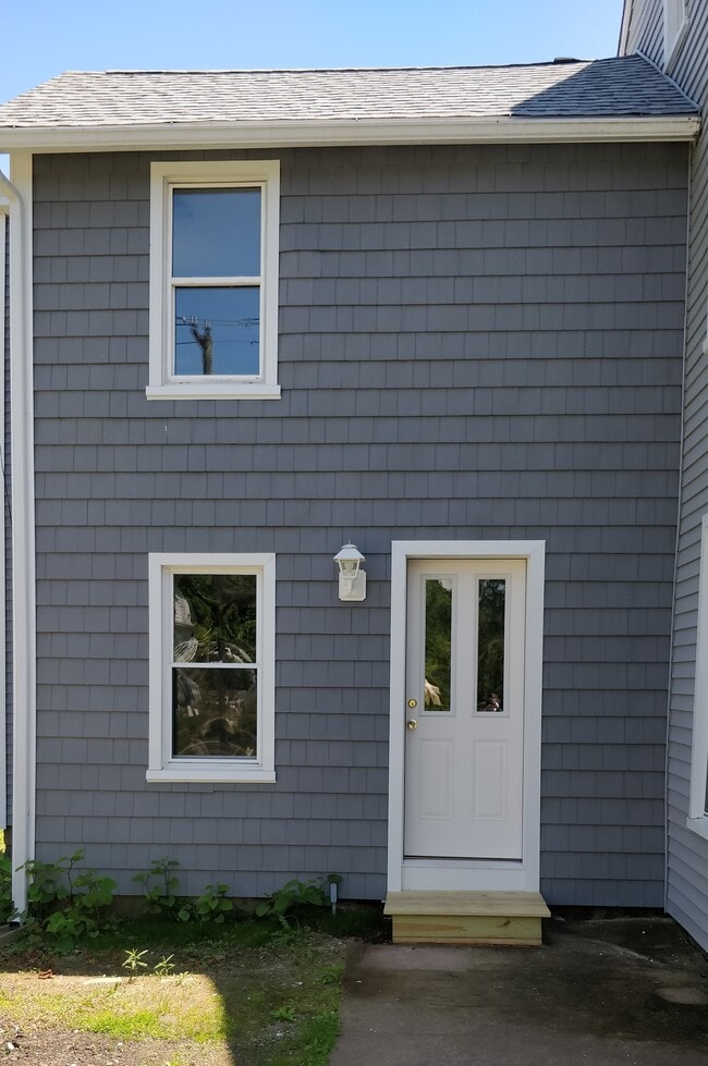 83 E Main St, Unit 1