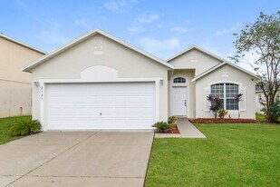 2127 Aitkin Loop in Leesburg, FL - Building Photo