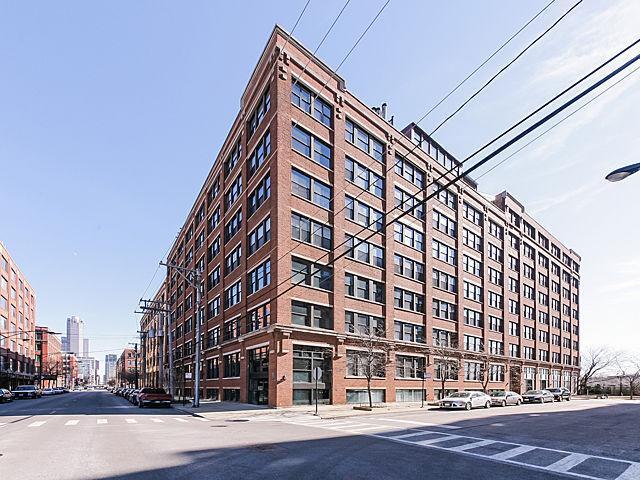 property at 913 W Van Buren St