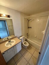 235 Mango Dr in Davenport, FL - Foto de edificio - Building Photo