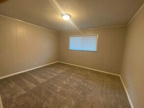 2729 Mccarley Dr in Commerce, TX - Building Photo - Building Photo