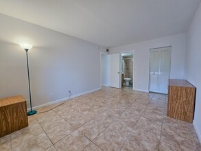 3612 Alder Dr, Unit B2 in West Palm Beach, FL - Building Photo - Building Photo