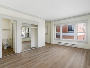 330 Cedar Ave in Long Beach, CA - Building Photo - Building Photo