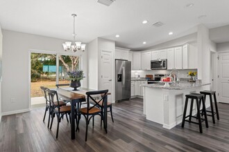 168 Fisher Way Trail in Ocklawaha, FL - Foto de edificio - Building Photo