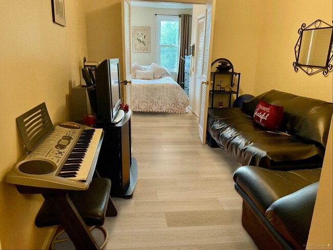 property at 421 Adams St