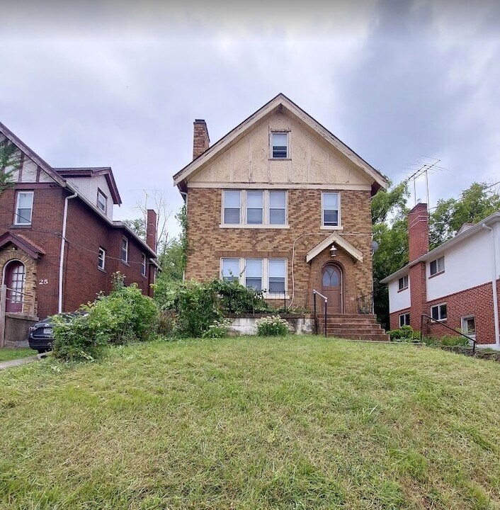 23 Shirley Dr, Unit 1 in Cincinnati, OH - Building Photo