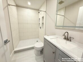36 Raven St, Unit 2 in Boston, MA - Building Photo - Building Photo