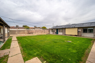 1743 Glenrosa in Phoenix, AZ - Building Photo - Building Photo