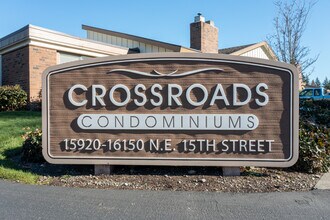 Crossroads Condominiums in Bellevue, WA - Foto de edificio - Building Photo