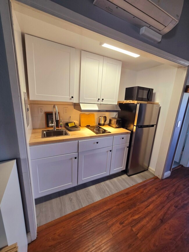 2471 E Canal Dr, Unit Sequoia studio