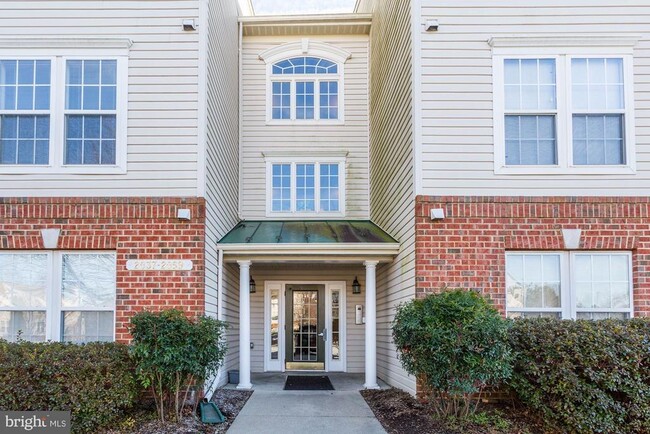 2045 Hunting Ridge Dr in Owings Mills, MD - Building Photo - Building Photo