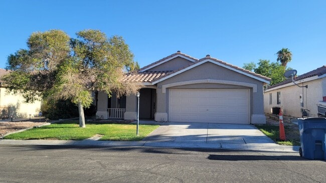 4825 White Aspen Ave