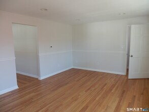 306 Grovers Ave in Bridgeport, CT - Building Photo - Building Photo