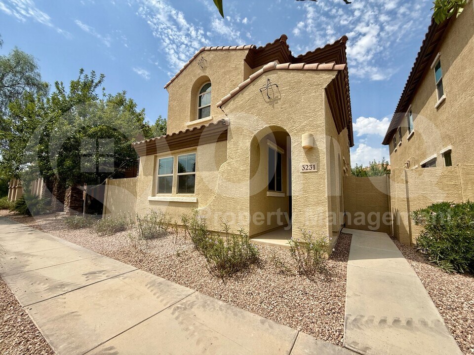 3231 S Mingus Dr in Chandler, AZ - Building Photo