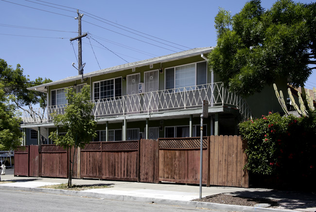 1220 62nd St in Emeryville, CA - Foto de edificio - Building Photo