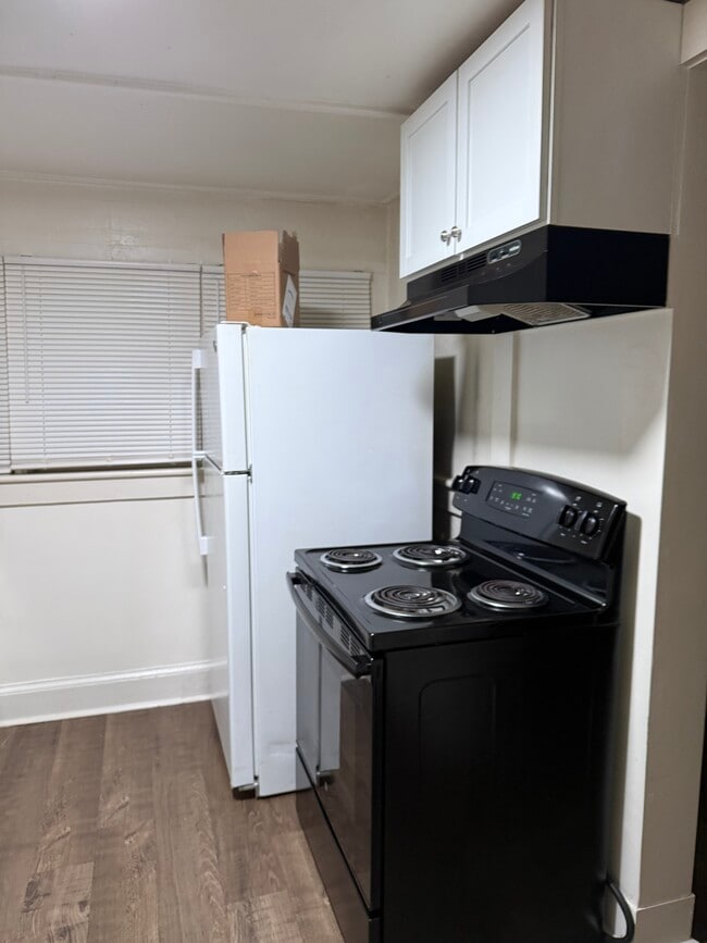 821 Mt Vernon Ave, Unit B, Unit B