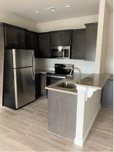The Meadows at Newcastle 55+ Gated Community in Newcastle, OK - Foto de edificio