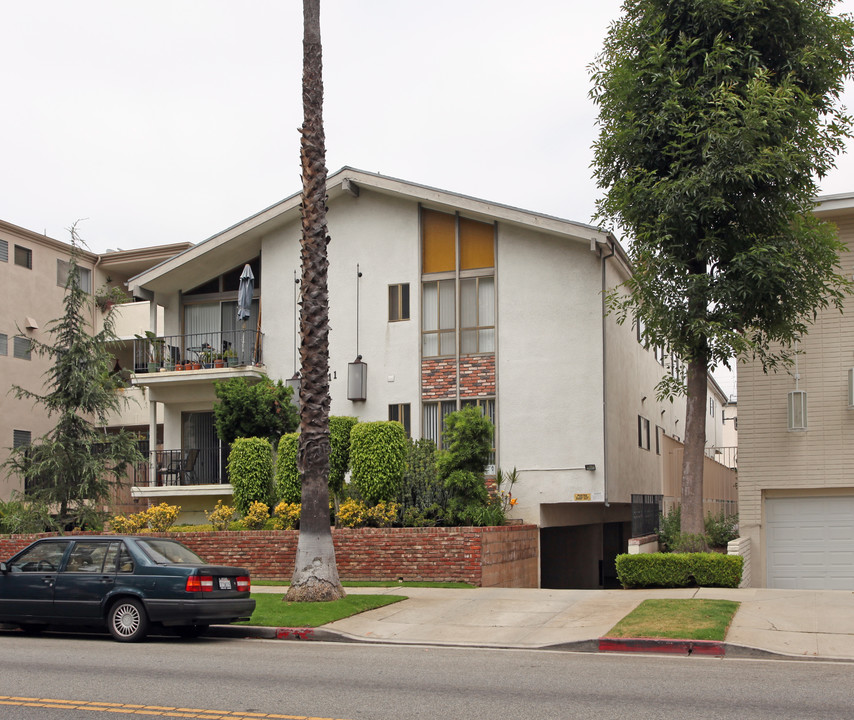 1111 Lincoln Blvd in Santa Monica, CA - Foto de edificio