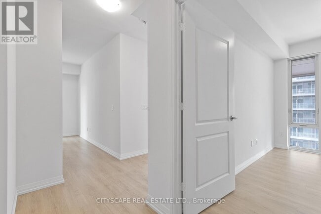 8 Widmer St in Toronto, ON - Building Photo - Building Photo