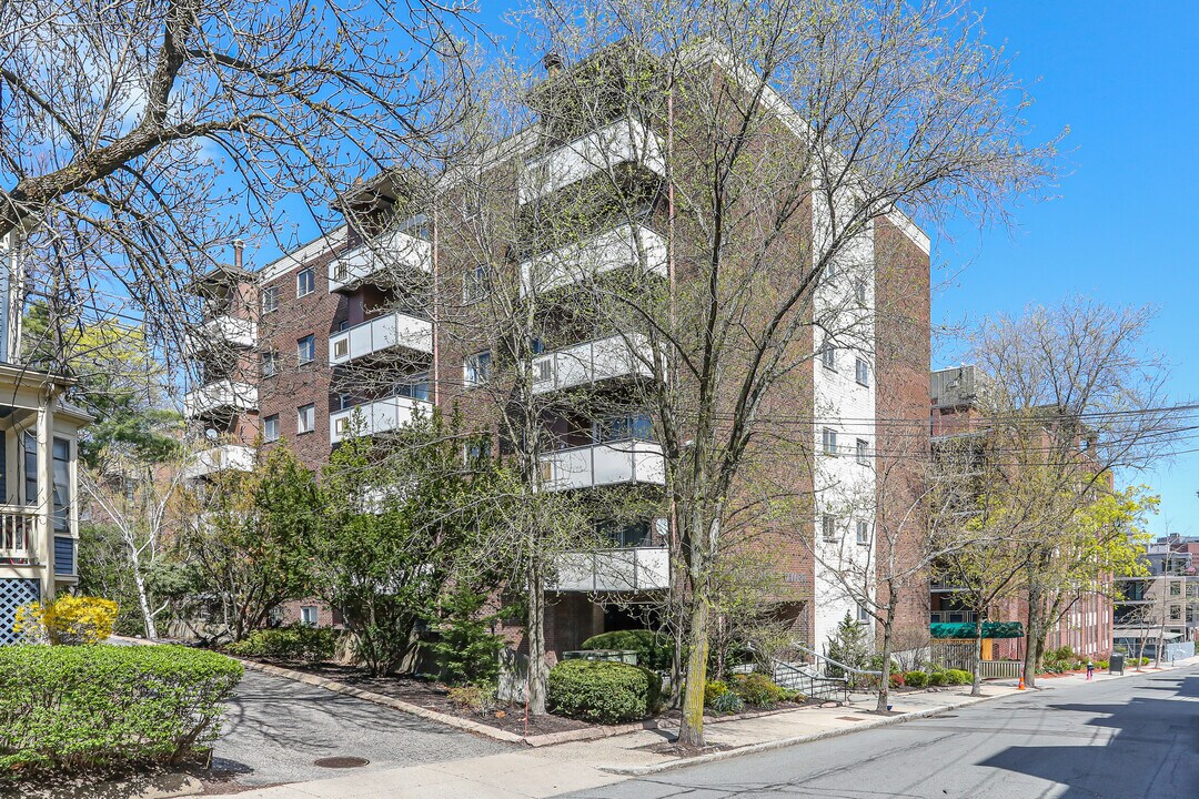 Coolidge Tower in Brookline, MA - Building Photo