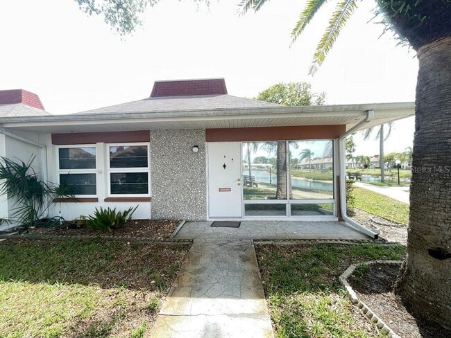 4326 Tahitian Gardens Cir in Holiday, FL - Building Photo - Building Photo