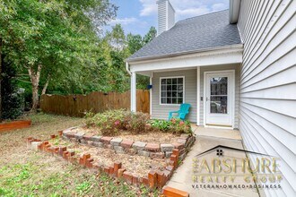 852 Willow Bay Dr in Fuquay Varina, NC - Building Photo - Building Photo