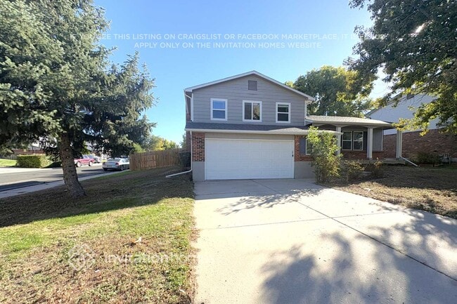 4560 E 121st Pl