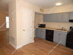 3081 Colonial Way in Chamblee, GA - Building Photo - Building Photo