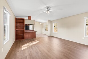 15807Country Way in Lindale, TX - Building Photo