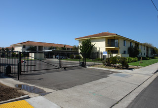 Bay Laurel Apartments in Lompoc, CA - Building Photo - Building Photo