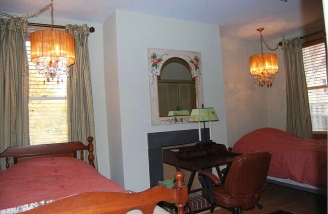 917 S Aiken Ave in Pittsburgh, PA - Building Photo - Building Photo