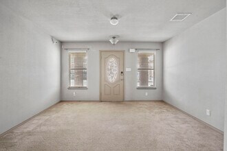 12858 Hueco Hill Dr in El Paso, TX - Building Photo - Building Photo