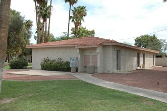 Buenas On Indian School Apartments in Phoenix, AZ - Building Photo - Building Photo