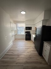 5704 Darlington Rd, Unit Flr 2 in Pittsburgh, PA - Foto de edificio - Building Photo