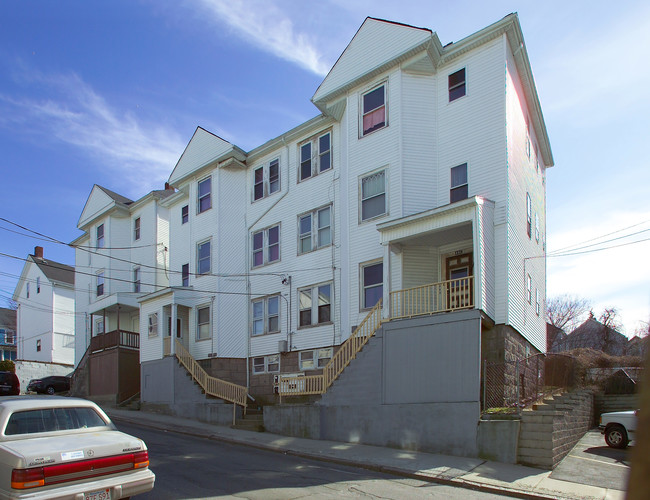 451-453 William St in Fall River, MA - Building Photo - Building Photo