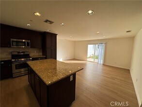 1336 Calle Tulipan in Thousand Oaks, CA - Building Photo - Building Photo
