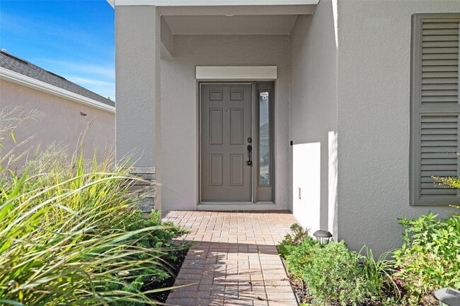 1099 Multiflora Lp in Lutz, FL - Building Photo - Building Photo