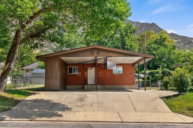 220 Tyler Ave in Ogden, UT - Building Photo - Building Photo