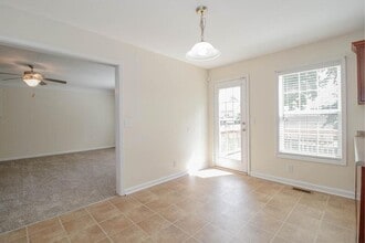 2498 Hattington Dr in Clarksville, TN - Building Photo - Building Photo