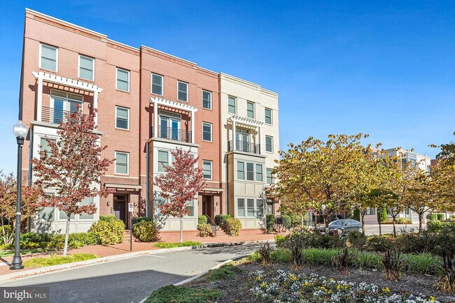 property at 622 E Howell Ave