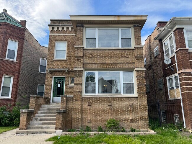 property at 5830 W Superior St