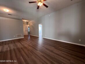 795 Bellshire Dr in Orange Park, FL - Building Photo - Building Photo