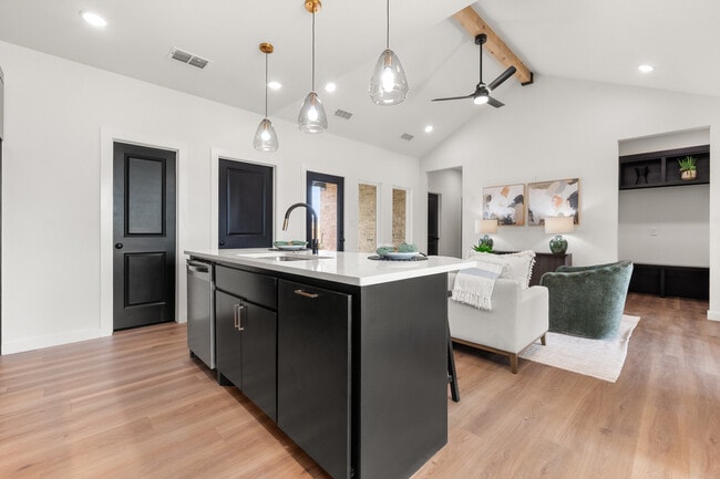 6904 14th St in Lubbock, TX - Building Photo - Building Photo