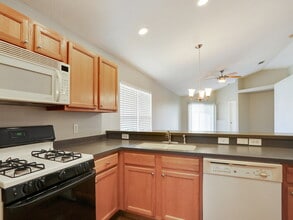 8525 Hawbuck St in Trinity, FL - Building Photo - Building Photo