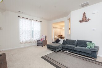 1437 Crimson Ln in Yorkville, IL - Building Photo - Building Photo