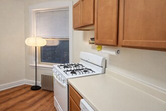 2482 N Lincoln Ave, Unit #  02 in Chicago, IL - Foto de edificio - Building Photo