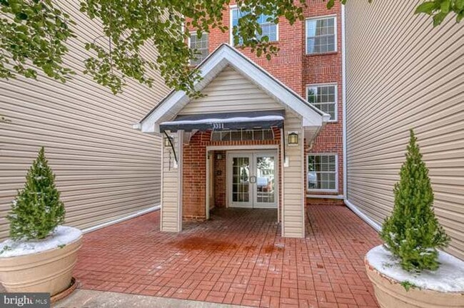 3311 Wyndham Cir in Alexandria, VA - Building Photo - Building Photo