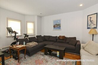 162 L St, Unit 1 in Boston, MA - Building Photo - Building Photo