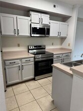 5618 Pinnacle Heights Cir in Tampa, FL - Building Photo - Building Photo